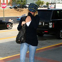 Jessica Simpson skinny jeans camel toe