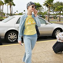 Paris Hilton street jeans cameltoe